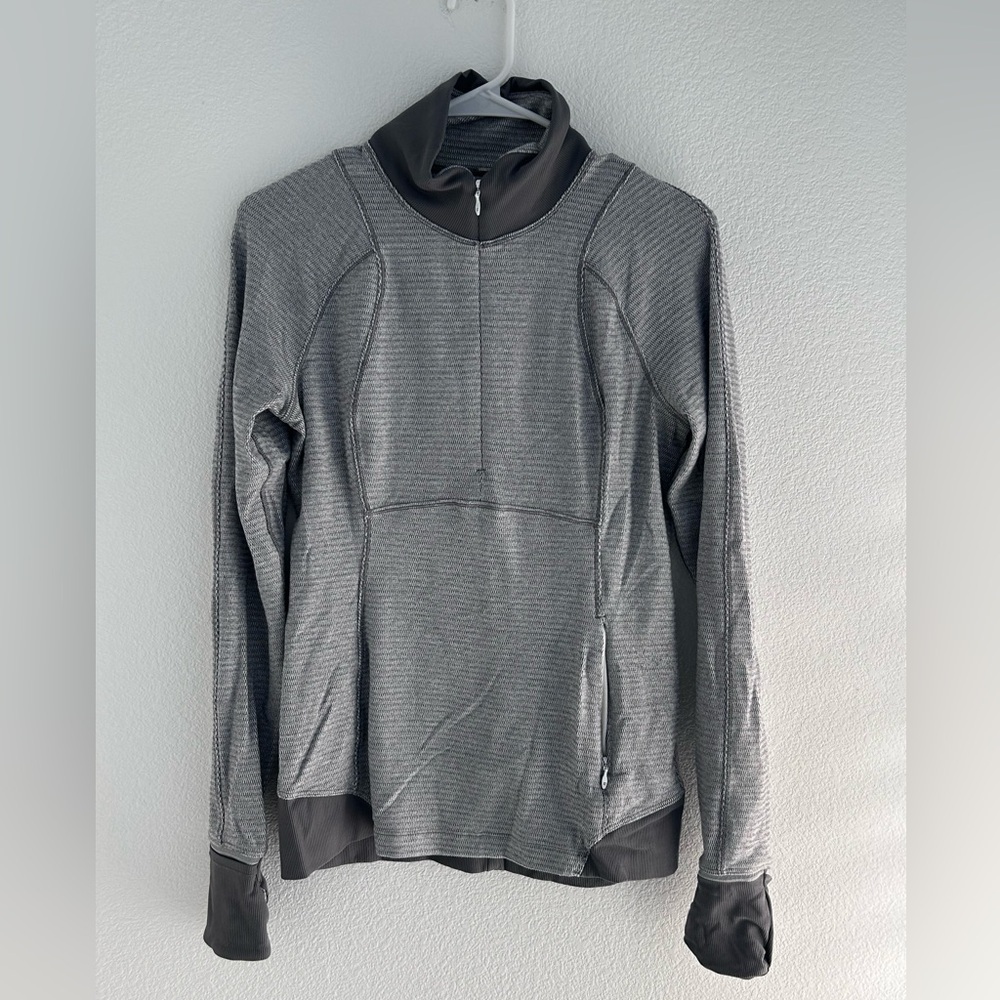 Lululemon Think Fast Pullover Jacket Women's 8 Gray Striped Athleisure Workout